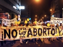 Manifestantes contra el aborto, en Uruguay