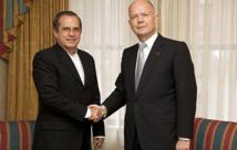 Ricardo Patiño-izquierda-y William Hague.
