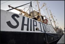 Un barco partirá de Nápoles hacia Gaza para desafiar el bloqueo israelí Un barco partirá de Nápoles hacia Gaza para desafiar el bloqueo israelí