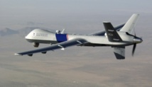 Un avión sin piloto, drone.