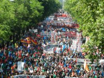 Los manifestantes contra los recortes y la reforma laboral en Madrid