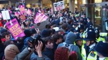 Estudiantes manifestándose en Londres