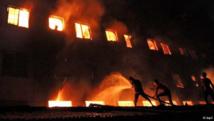 Mueren mas de 100 personas en un incendio en una fábrica en Bangladesh