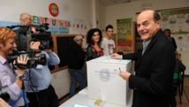 Bersani, votando en las primarias