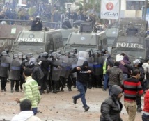 Policías y manifestantes en Alejandría Policías y manifestantes en Alejandría