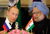 Vladimir Putin-izquierda-y Manmohan Singh, en una imagen de archivo Vladimir Putin-izquierda-y Manmohan Singh, en una imagen de archivo