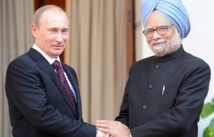 Vladimir Putin-izquierda-y Manmohan Singh Vladimir Putin-izquierda-y Manmohan Singh