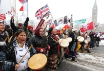 Manifestantes indígenas en Canadá Manifestantes indígenas en Canadá