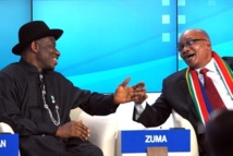 Los presidentes de Nigeria, Goodluck Jonathan-izquierda-y de Sudáfrica, Jacob Zuma, en Davos, Suiza. Los presidentes de Nigeria, Goodluck Jonathan-izquierda-y de Sudáfrica, Jacob Zuma, en Davos, Suiza.