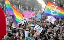 Manifestantes a favor del matrimonio homosexual en París