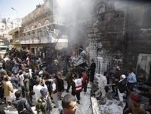 Al menos 12 muertos al estrellarse un avión militar en capital de Yemen Al menos 12 muertos al estrellarse un avión militar en capital de Yemen