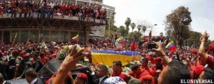 Miles de personas acompañan al ataúd de Hugo Chávez. Miles de personas acompañan al ataúd de Hugo Chávez.