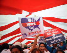 Manifestantes a favor de la reforma migratoria