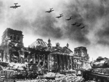 Las ruinas del Reichstag, en Berlín en 1945