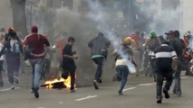 Gobierno y oposición se acusan de violencia que provocó 7 muertos en Venezuela Gobierno y oposición se acusan de violencia que provocó 7 muertos en Venezuela