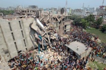 Al menos 124 muertos al derrumbarse un edificio de Bangladesh Al menos 124 muertos al derrumbarse un edificio de Bangladesh