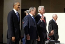 De izquierda a derecha, Obama, Bush, Clinton y Carter.