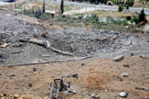 El cráter dejado por una de las bombas israelíes en Siria.