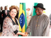 La presidenta de Brasil-Dilma Rousseff-izquierda-y el presidente de Nigeria, Goodluck Jonathan