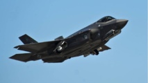Un avión de guerra F-35 Un avión de guerra F-35