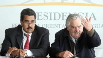 Nicolás Maduro-izquierda-y José Mújica Nicolás Maduro-izquierda-y José Mújica