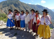 Mujeres indígenas del Perú Mujeres indígenas del Perú