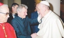 Elobispo Battista Rocca-centro-y el Papa Elobispo Battista Rocca-centro-y el Papa