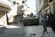 Soldados sirios en las calles de Jalidia, en Homs. Soldados sirios en las calles de Jalidia, en Homs.