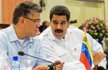 Elías Jaua-izquierda-y Nicolás Maduro