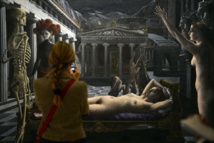 Uno de los cuadros de la exposición, La Venus dormida, de Paul Delvaux