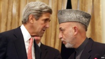 Kerry-izquierda-y Karzai