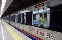 El nuevo tren en el nuevo túnel El nuevo tren en el nuevo túnel