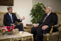 John Kerry-izquierda-y Adli Mansur John Kerry-izquierda-y Adli Mansur