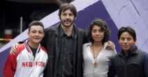 El director y los protagonistas de La jaula de oro