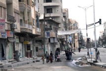 Gente volviendo a Nabak, tras la conquista por parte del ejército Gente volviendo a Nabak, tras la conquista por parte del ejército