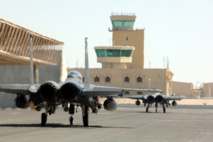 Un avión en la base aérea militar de Udeid, en Catar