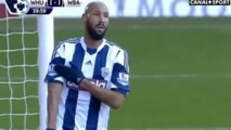 Anelka, haciendo la quenelle