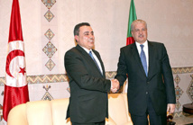 El nuevo primer ministro tunecino hace su primer viaje oficial a Argel El nuevo primer ministro tunecino hace su primer viaje oficial a Argel