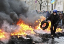 Ucrania anuncia medidas de excepción tras violencia que dejó 26 muertos Ucrania anuncia medidas de excepción tras violencia que dejó 26 muertos