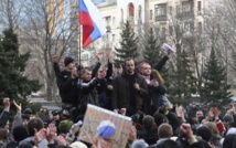 Manifestantes partidarios de Rusia en Crimea