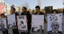 Manifestantes contrarios a la prohibición de Twitter en Turquía Manifestantes contrarios a la prohibición de Twitter en Turquía