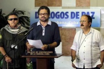 Iván Márquez-centro-y otros delegados de las FARC Iván Márquez-centro-y otros delegados de las FARC