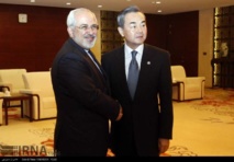 Los ministros de exteriores de Irán-izquierda-y China Los ministros de exteriores de Irán-izquierda-y China