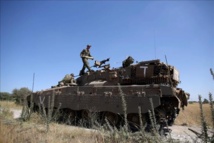 Militares israelíes en el Golán, lanzando proyectiles a Siria Militares israelíes en el Golán, lanzando proyectiles a Siria