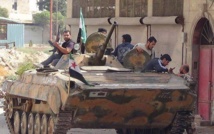 Rebeldes sirios amenazan con deponer armas por falta de ayuda para combatir al EI Rebeldes sirios amenazan con deponer armas por falta de ayuda para combatir al EI