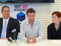 Un acto de los defensores del no a la measure b, durante la campaña previa al referéndum Un acto de los defensores del no a la measure b, durante la campaña previa al referéndum