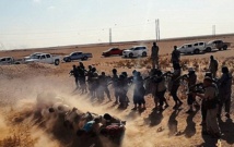 Miembros del estado islámico fusilando gente Miembros del estado islámico fusilando gente