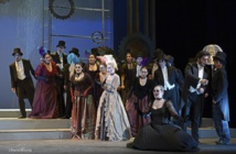 Los cuentos de Hoffmann Los cuentos de Hoffmann