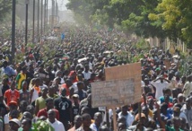 Manifestantes contra la reforma constitucional Manifestantes contra la reforma constitucional