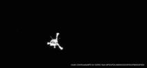 El módulo Philae en el espacio, tras soltarse en dirección al cometa